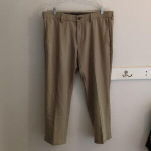 Haggar Straight Fit 38(40) X 27.5 Mens Pants Cool 18 Pro Casual Golf Career Khak